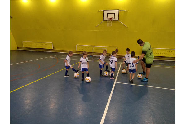 Футбольные занятия для детей