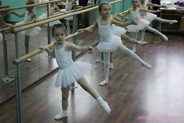 Занятия балетом. Москва